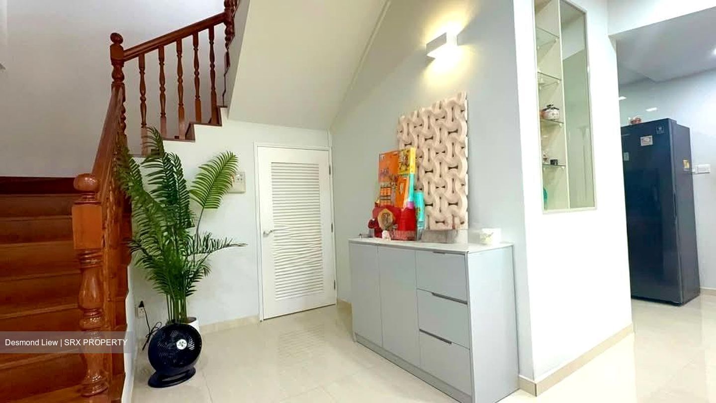 Lorong Ong Lye (D19), Terrace #536546901